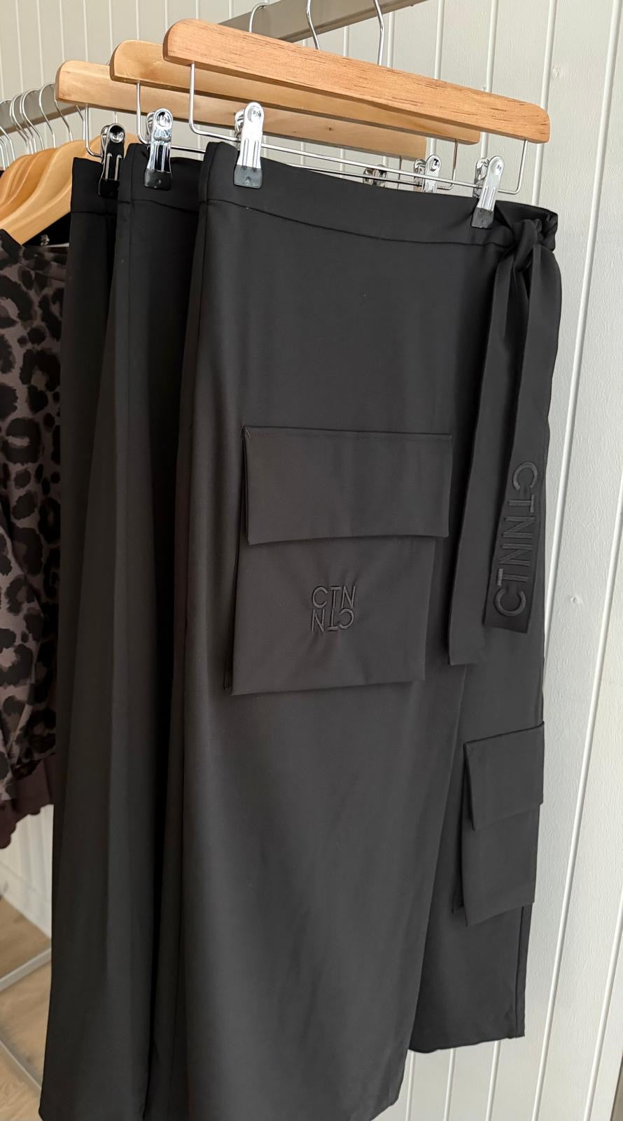 Creton Crcayka Pant in Black