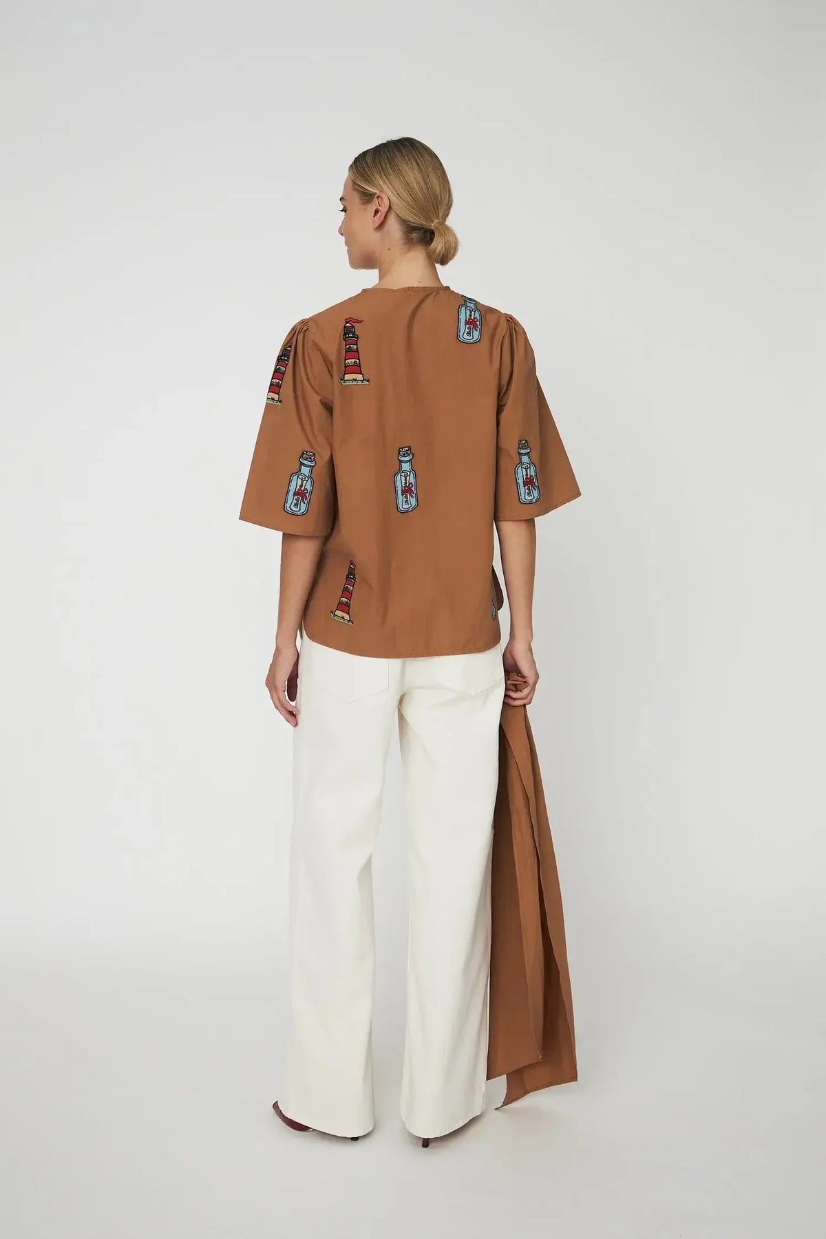Stella Nova Embroidered Bow Shirt In Brown