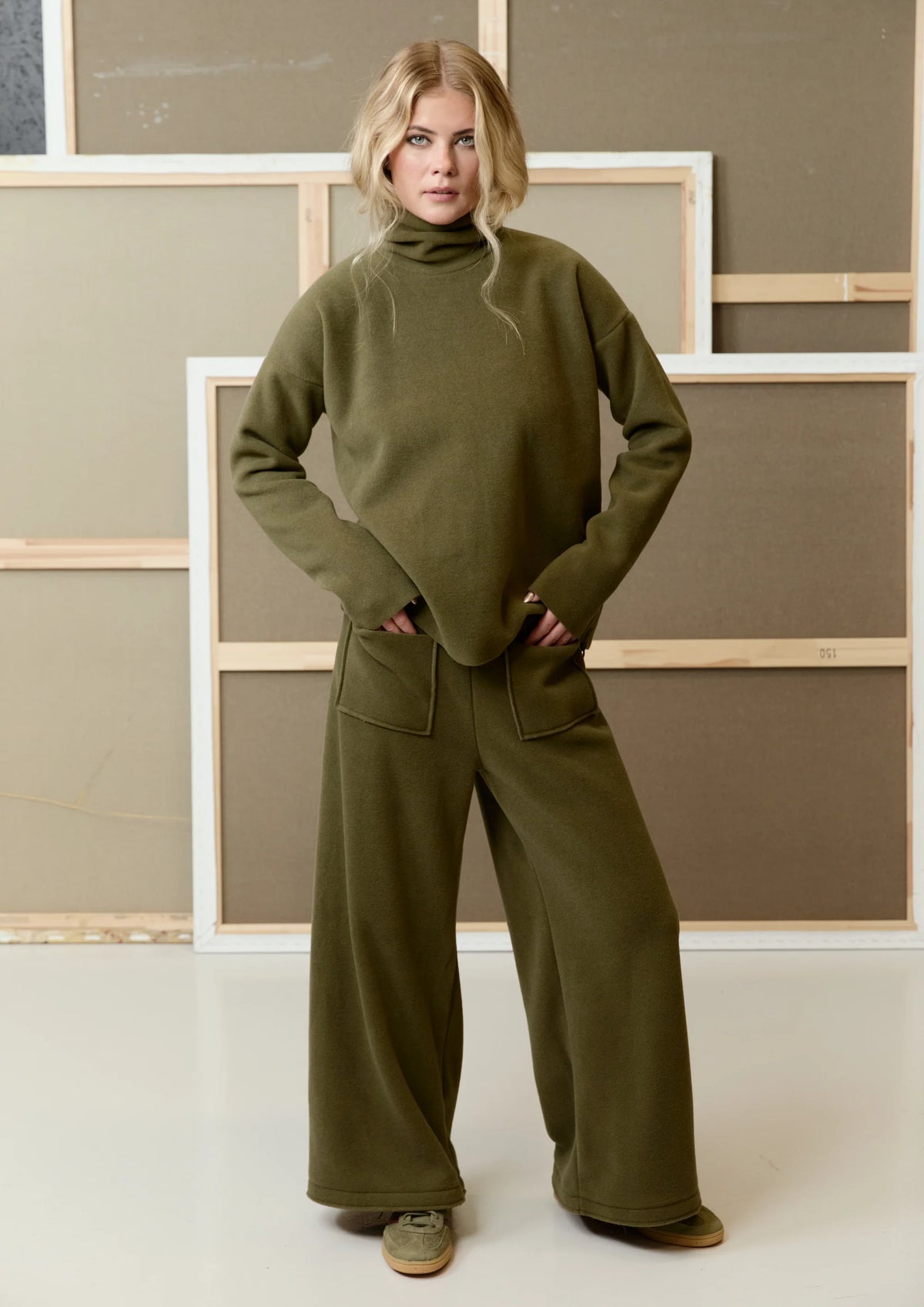 Henriette Steffensen 3/4 length Flare Trousers In Moss