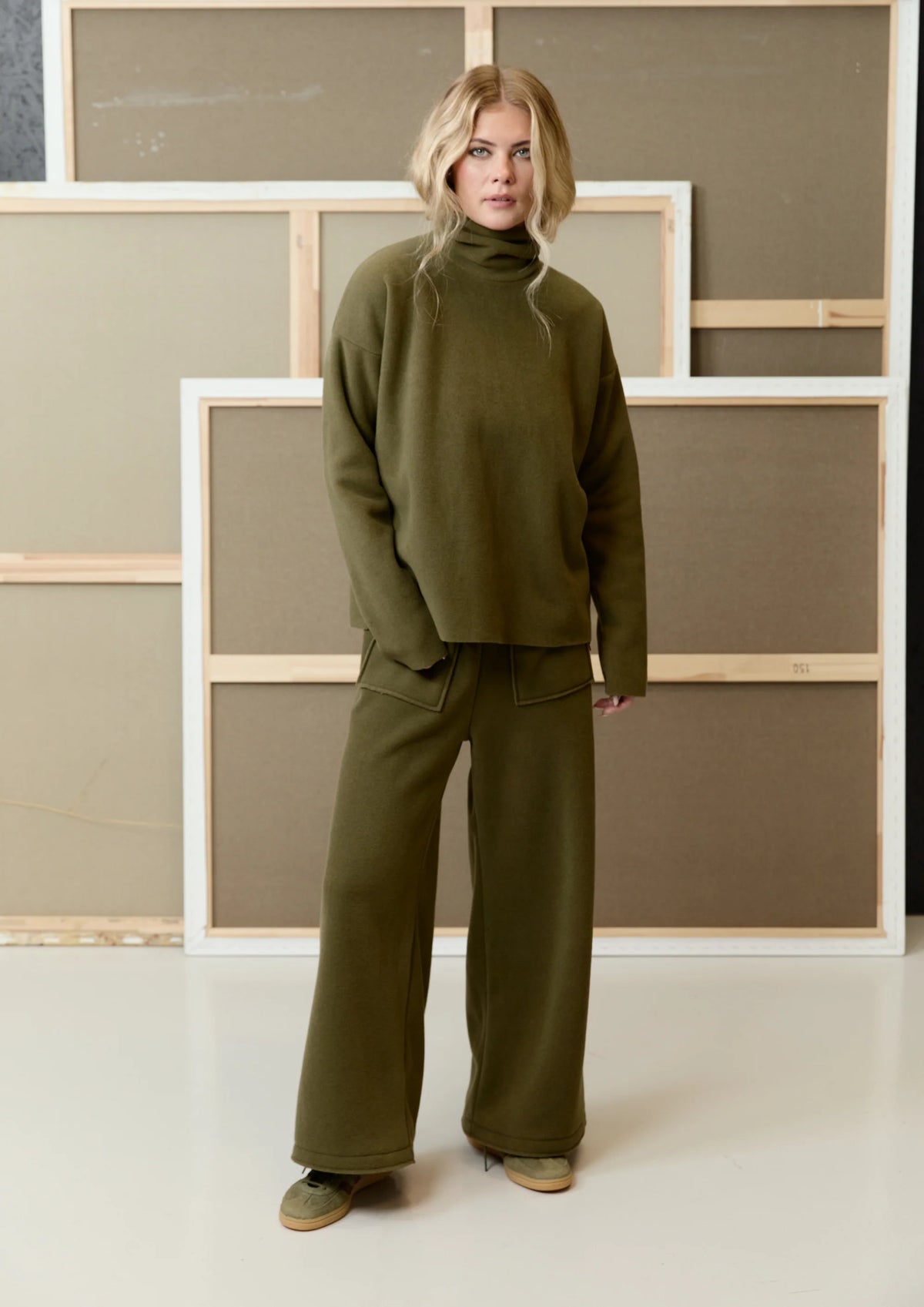 Henriette Steffensen 3/4 length Flare Trousers In Moss