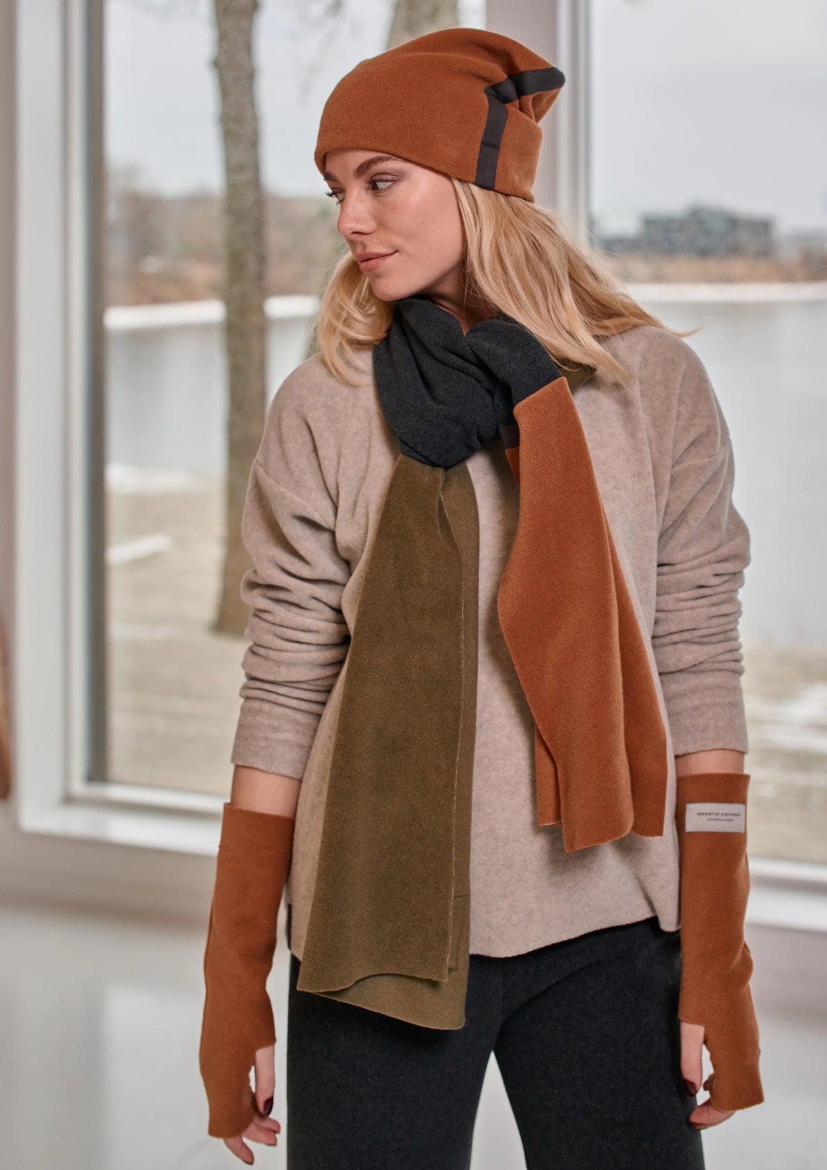 Henriette Steffensen Wrist Warmer In Rust