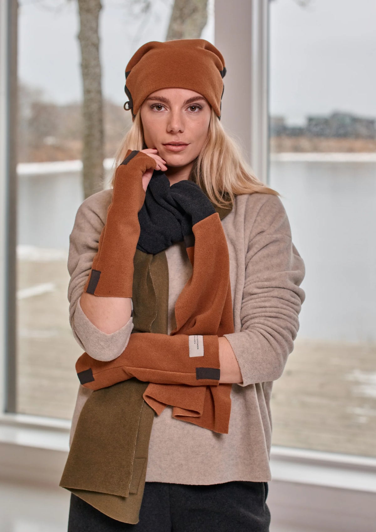 Henriette Steffensen Wrist Warmer In Rust