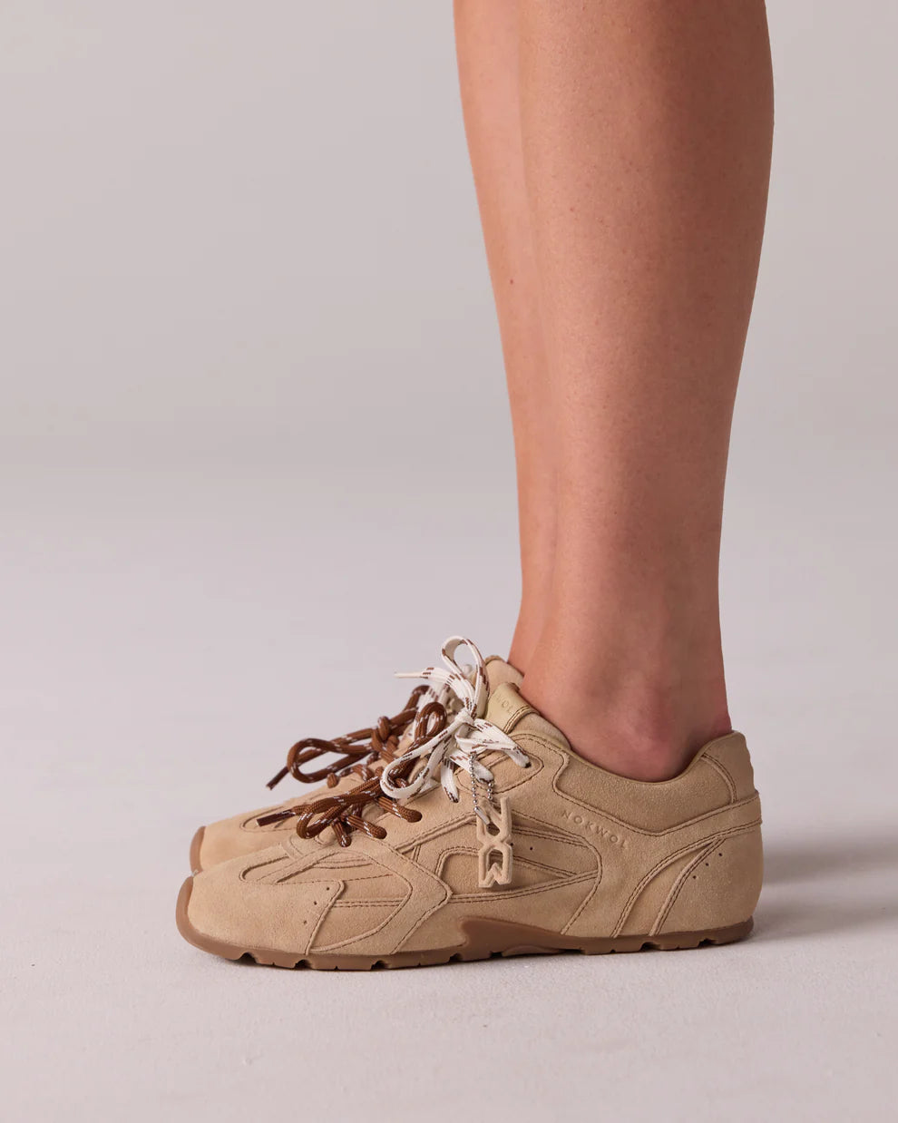 Atlas Suede In Biege