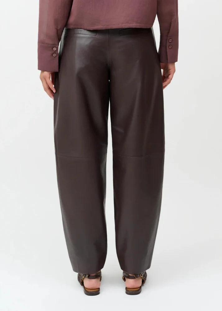 Creton Crnisaki Leather Pant in Raisin