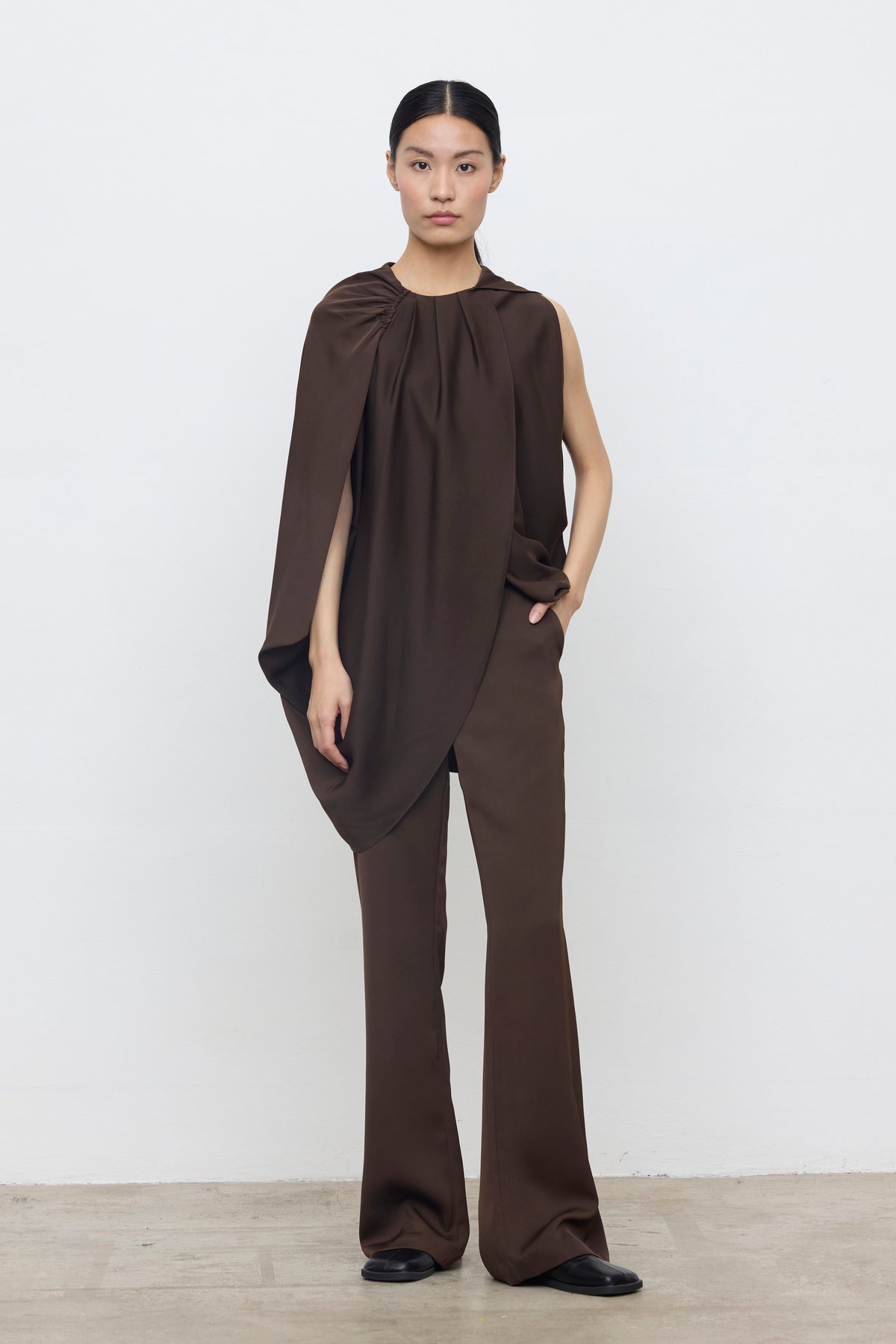 Eleh Cape Style Top in Chocolate 260063