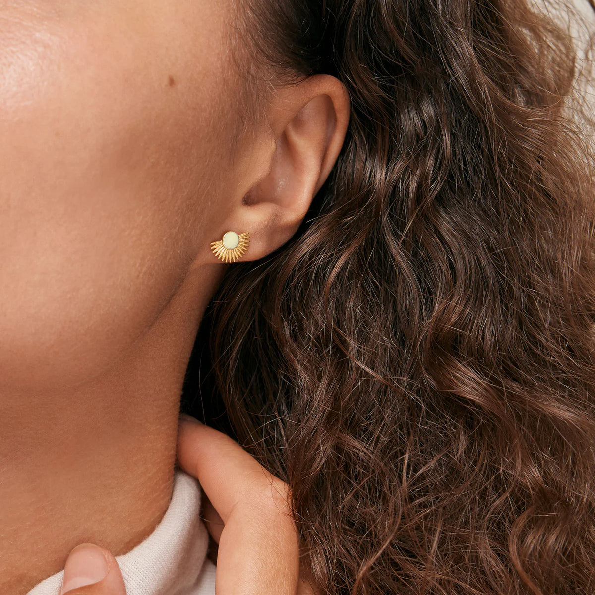 Enamel Copenhagen Soleil Studs in Daisy