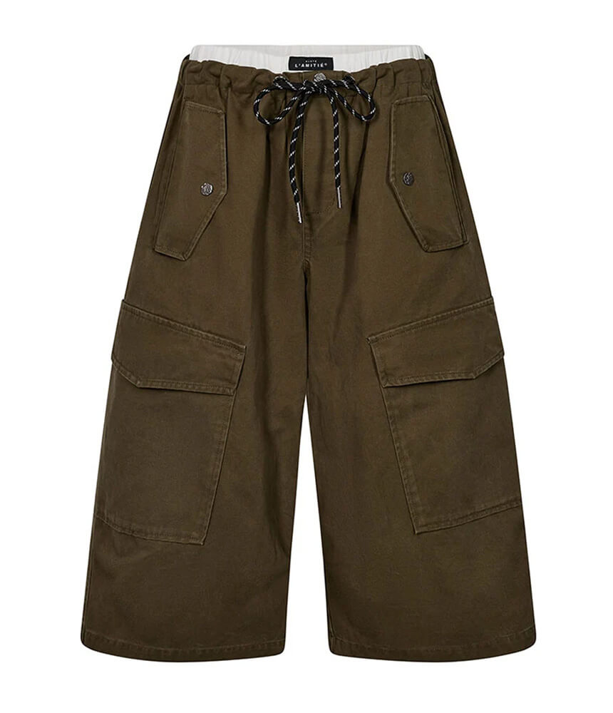 Haute L'Amite Pull On Cargo Bermudas in Army