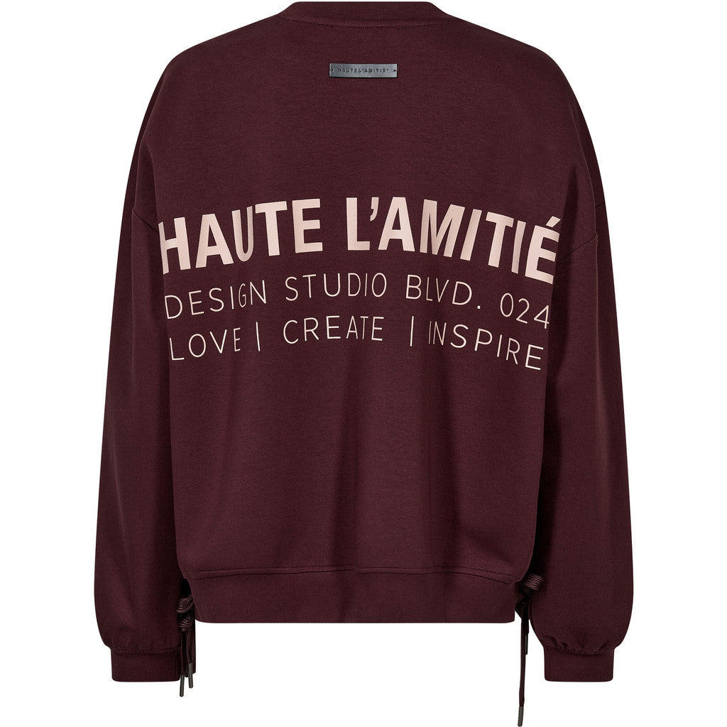 Haute L'amitie New Studio Tie Sweat In Wine
