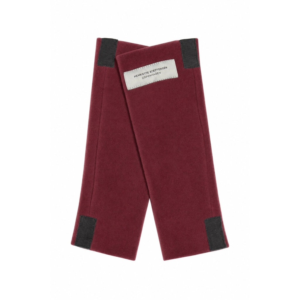 Henriette Steffensen Wrist Warmer In Bordeaux