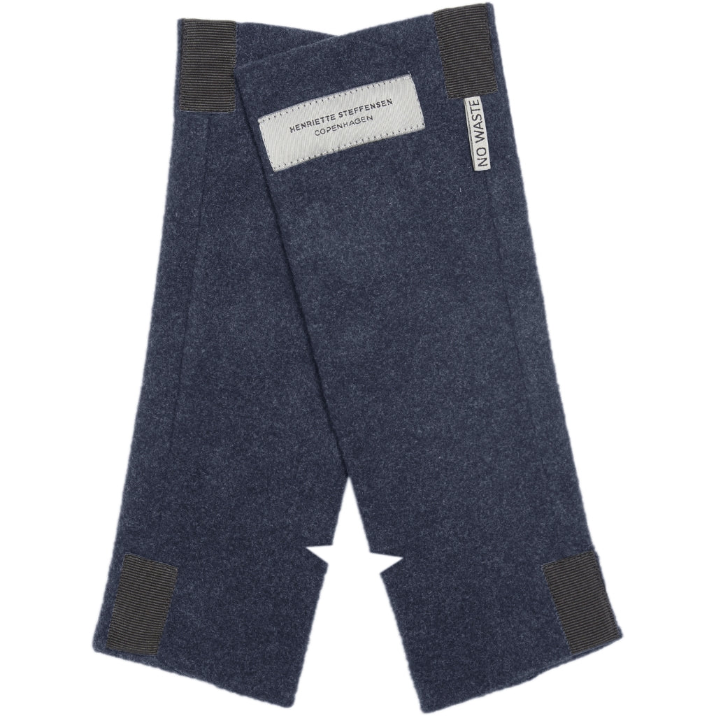 Henriette Steffensen Wrist Warmers in Evening Blue