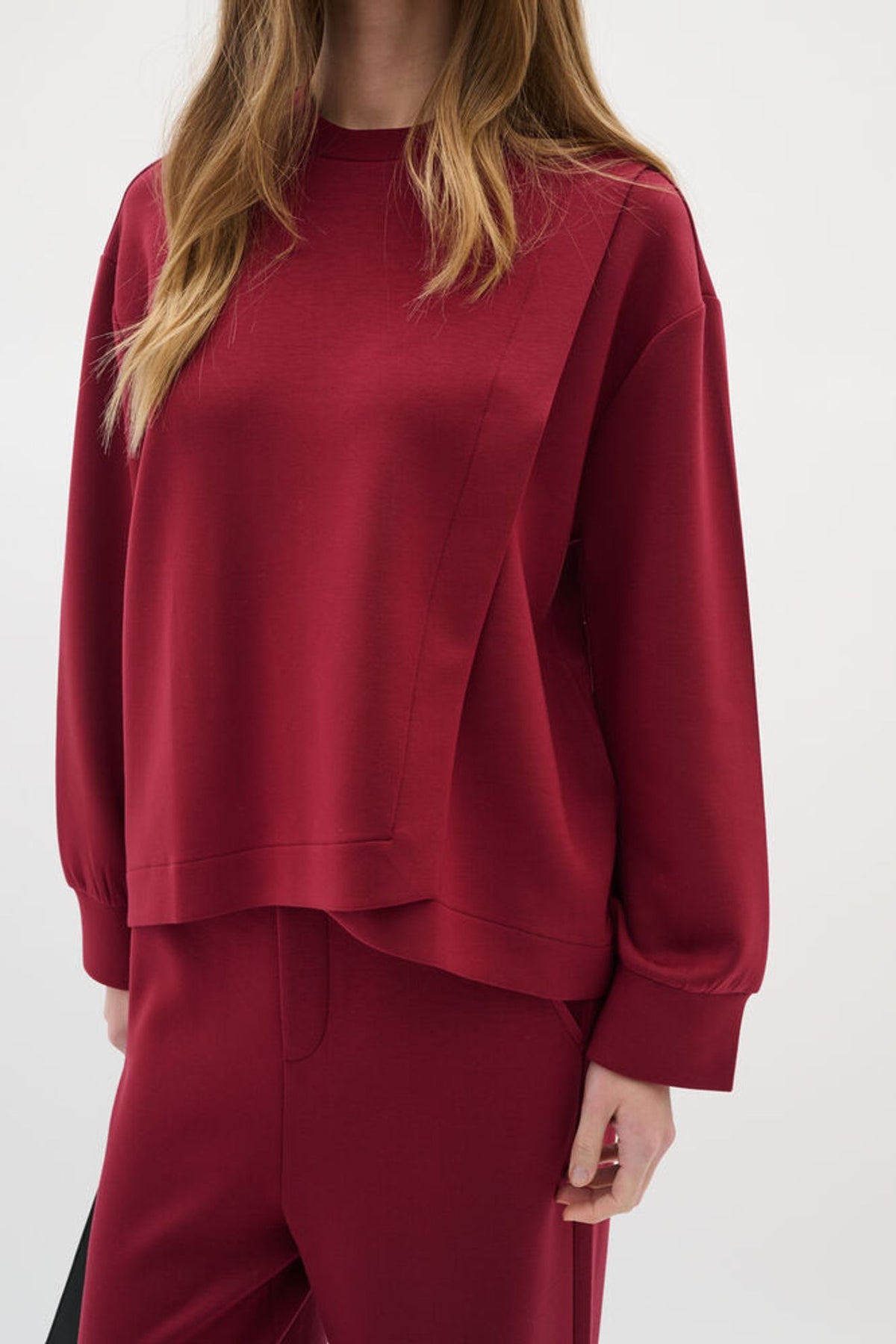Inwea Gida Vincent Sweatshirt in Cabernet