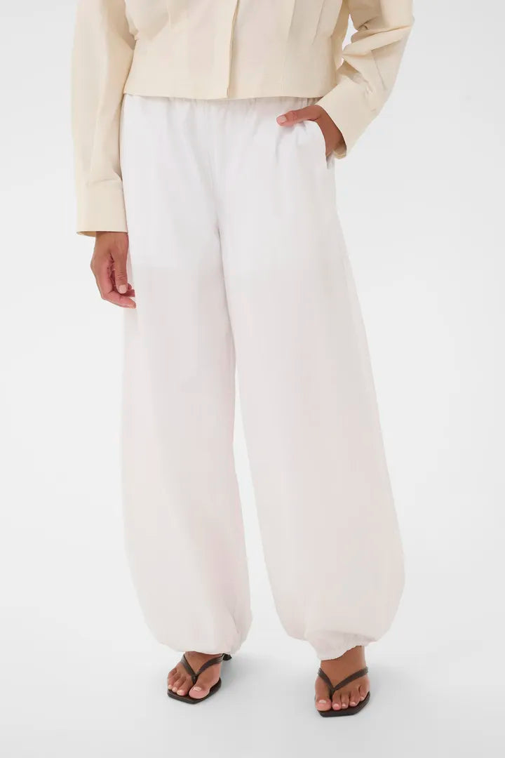 Karen By Simonsen Claudia Balloon Pant in White