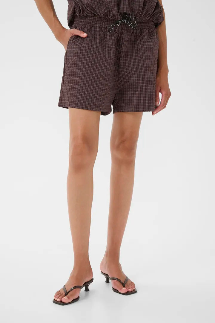 Karen By Simonsen Edith Shorts in Chocolate