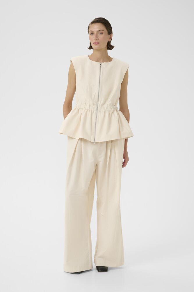 Karen By Simonsen Emery Waistcoat In Egret