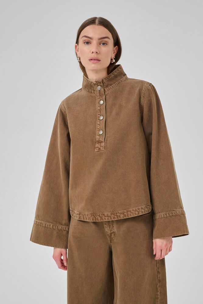 My Essential Wardrobe Abby Top in Tobacco Brown