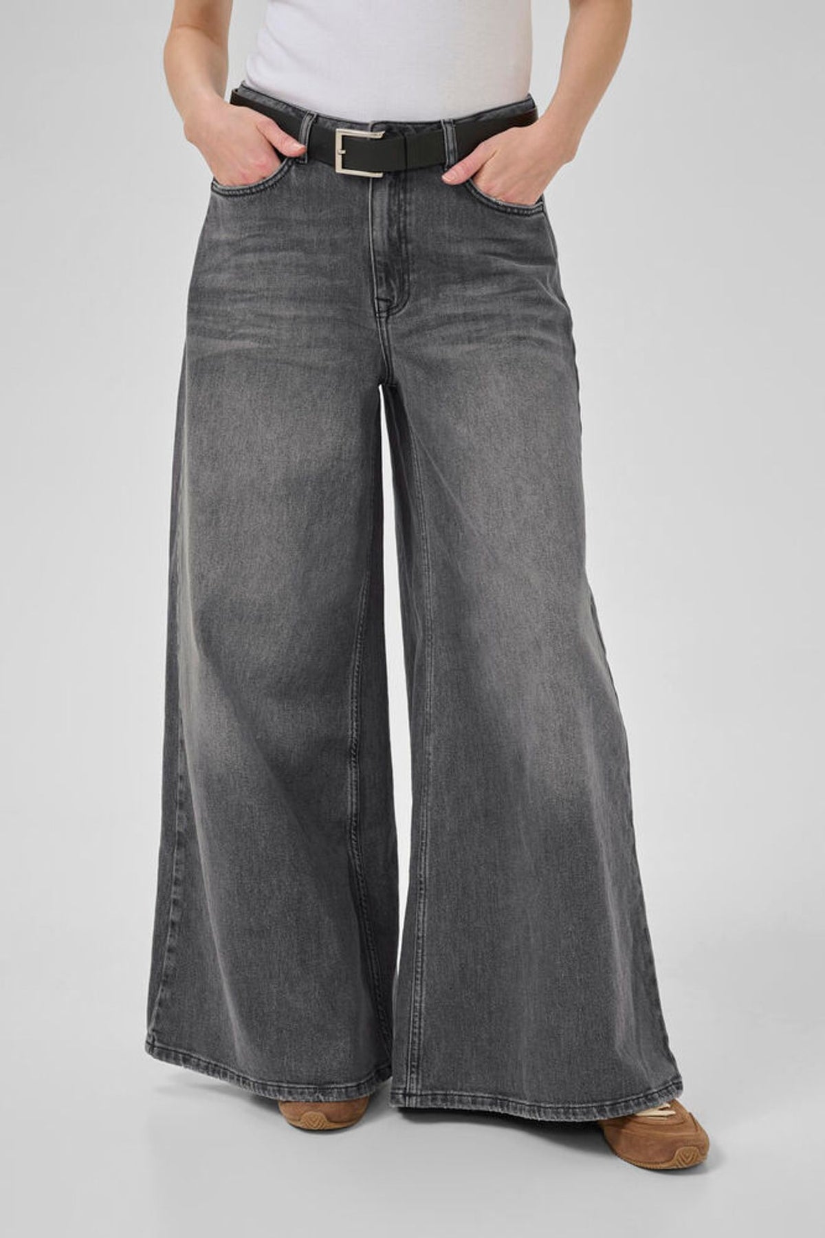 My Essential Wardrobe Dicte High XX-Wide Jean in Dark Grey