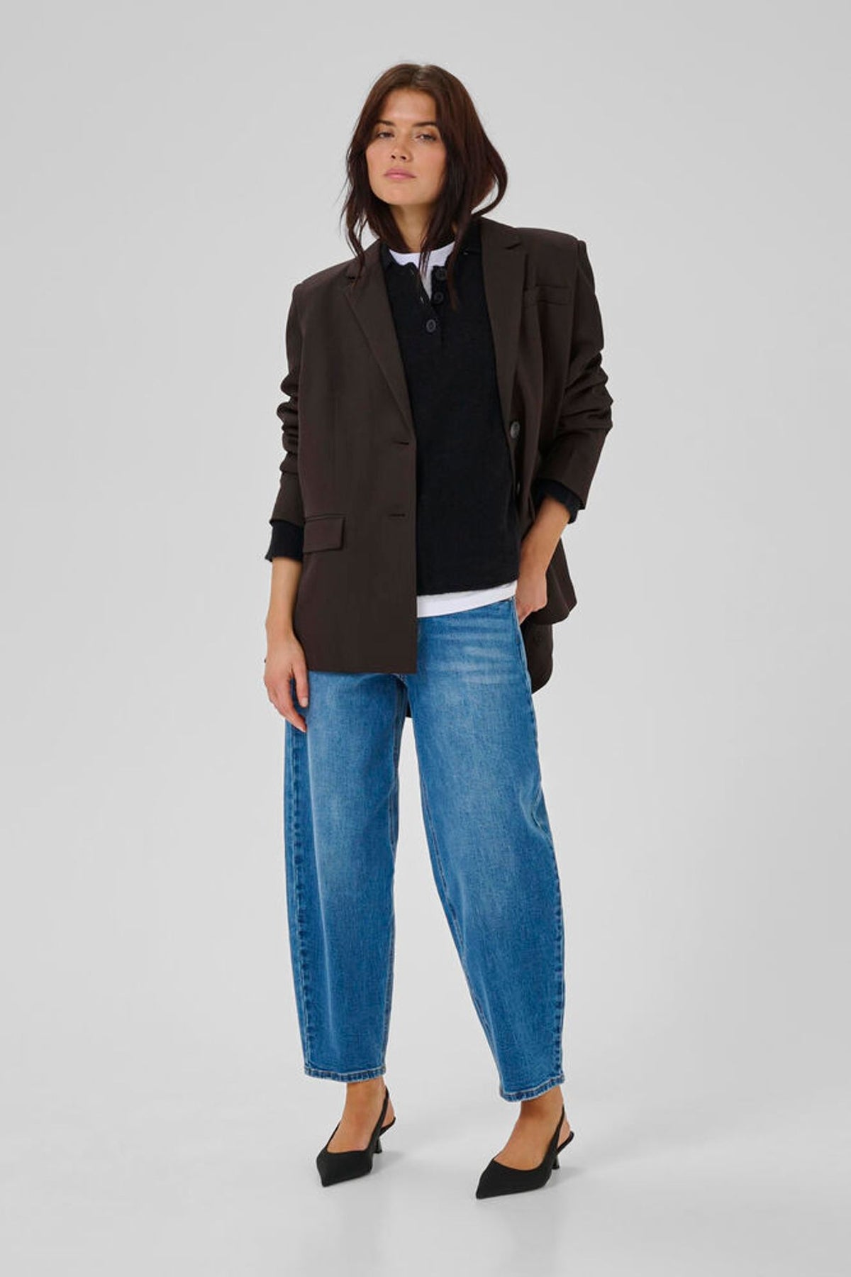 My Essential Wardrobe Disa Emmy Blazer in Expresso