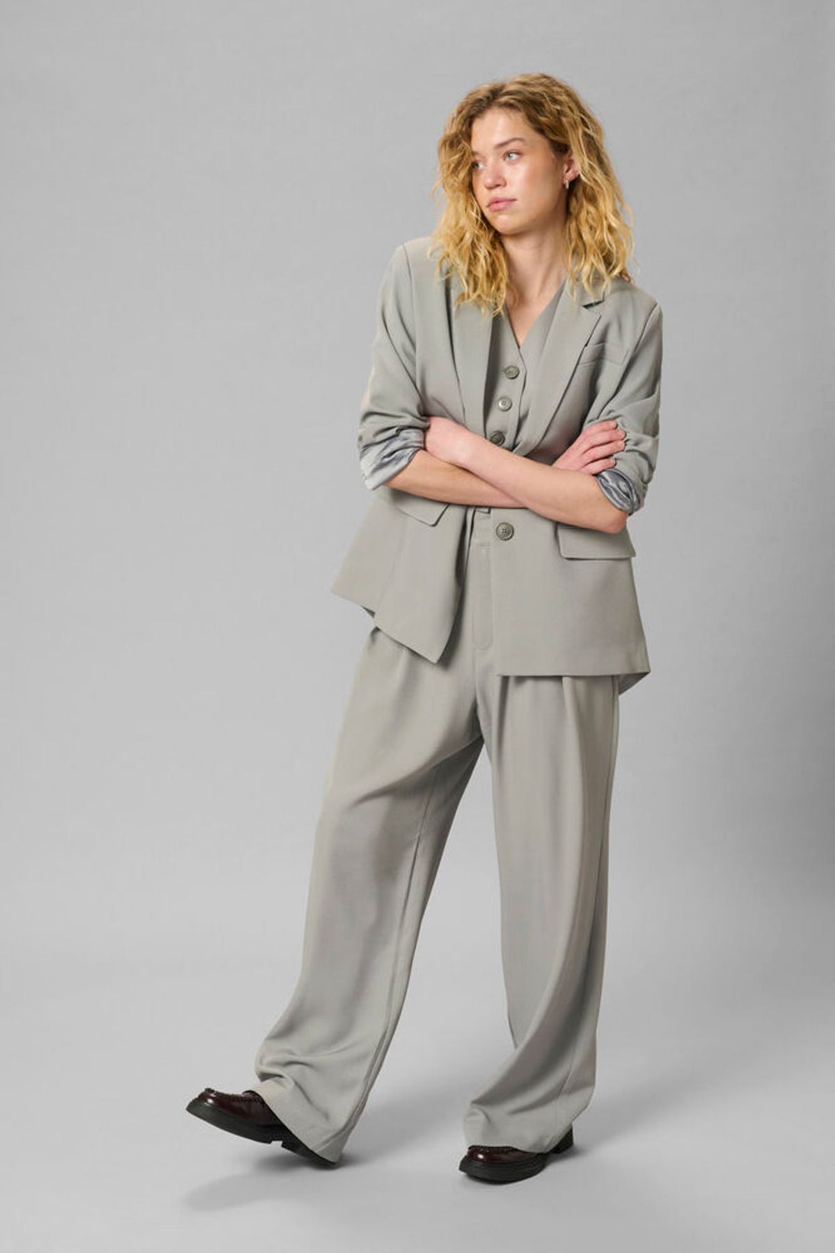 My Essential Wardrobe Disa Emmy Blazer in Moon Mist