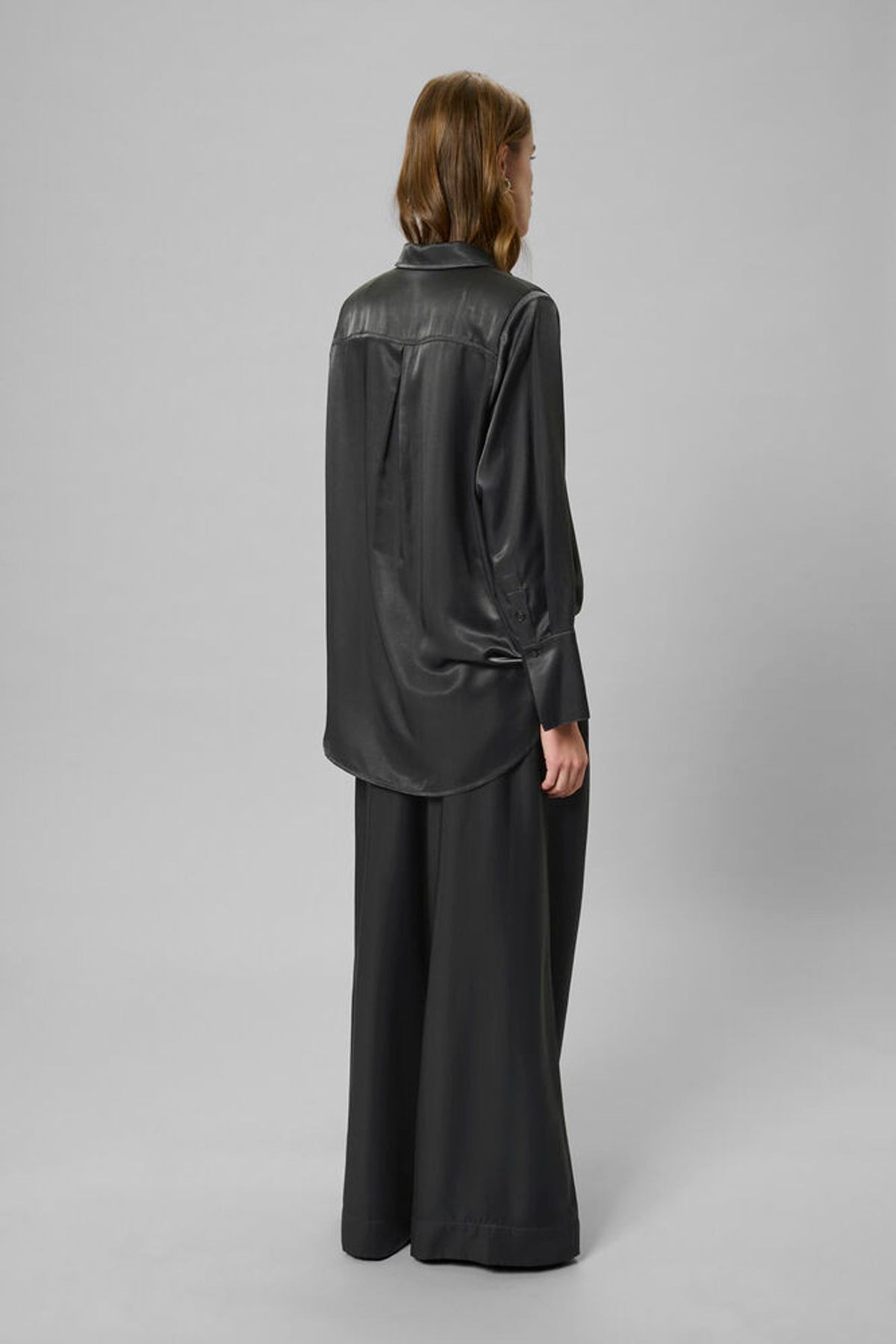 My Essential Wardrobe Estelle Shirt In Asphalt