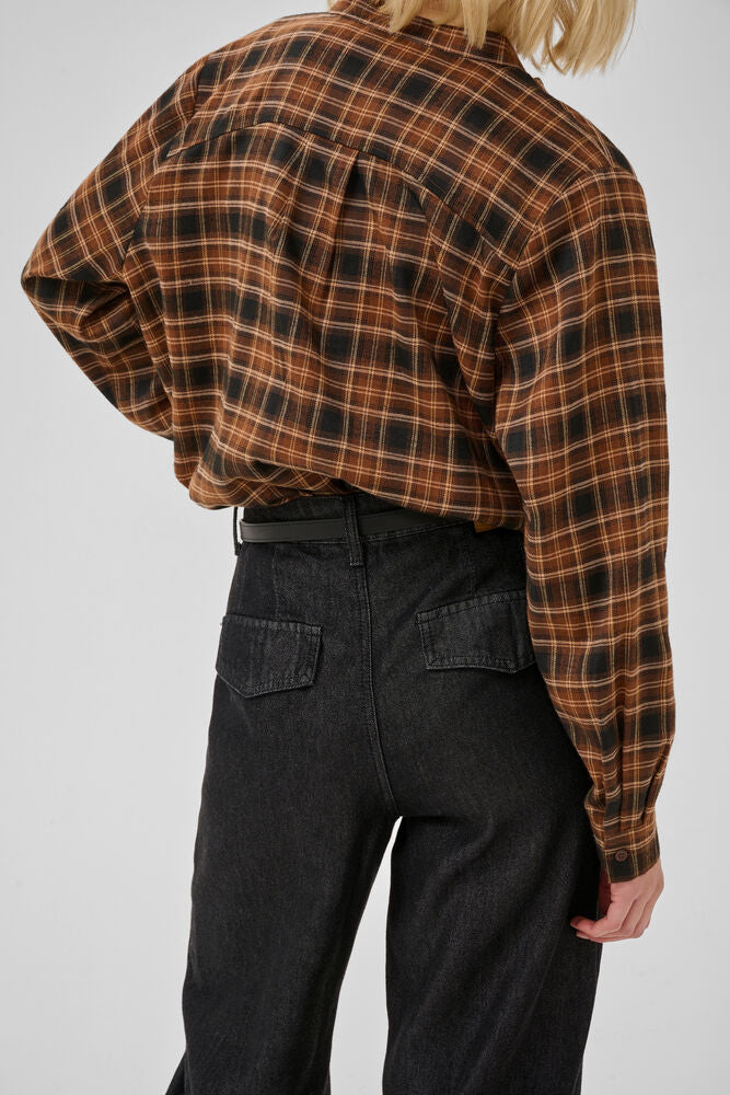 My Essential Wardrobe Kendel 181 Barrel Jean in Black Wash
