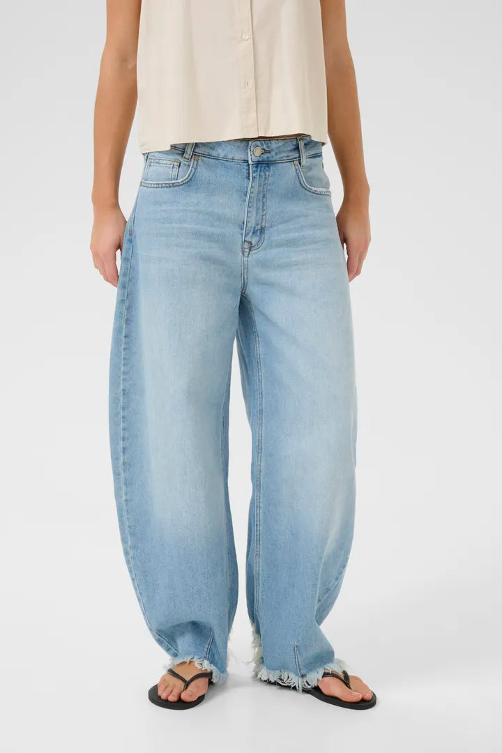 My Essential Wardrobe Loose Balloon Lucy Jeans In Light Blue Wash