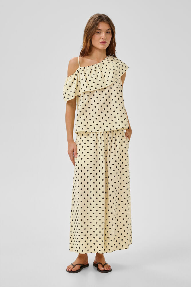 My Essential Wardrobe Nada Florence Blouse In Lemon Icing With Dots