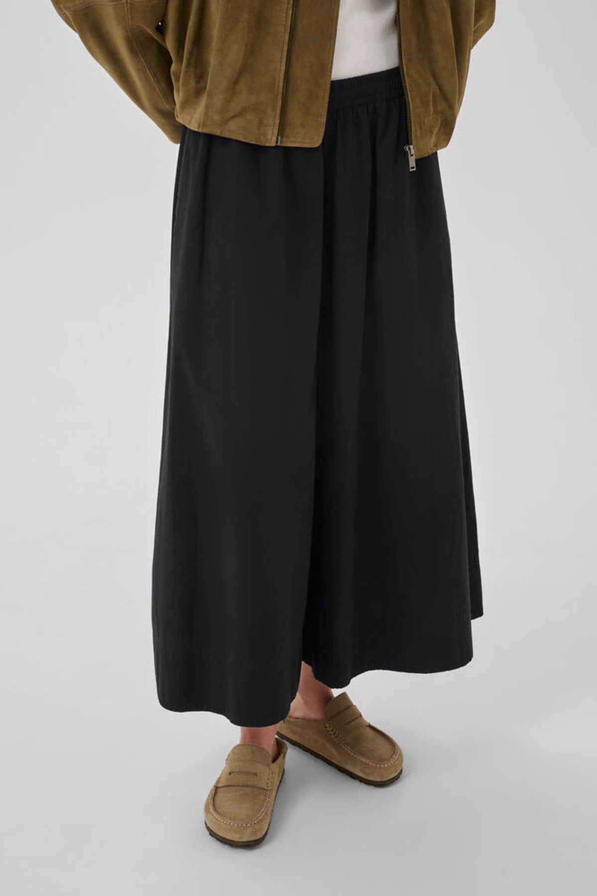 My Essential Wardrobe Sunna Skirt Pant In Black