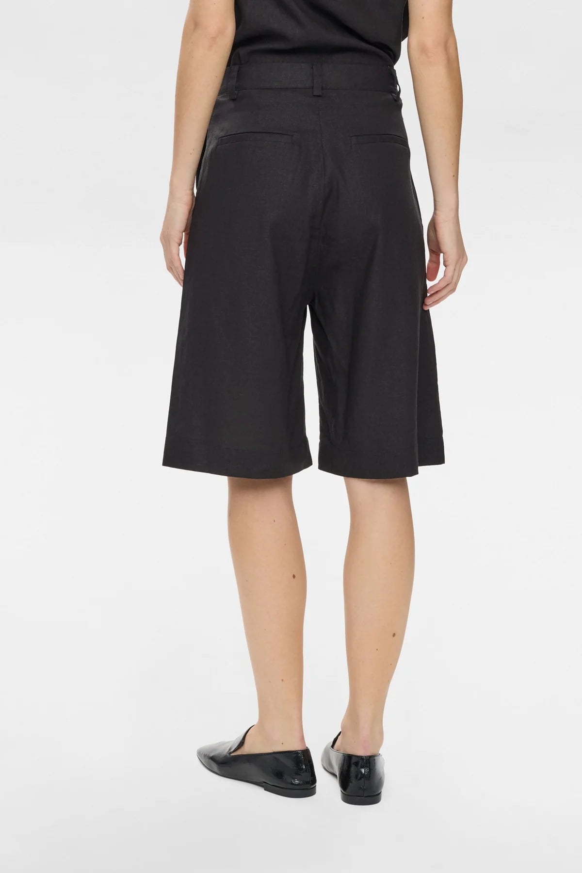 Numph Nualani Shorts In Caviar