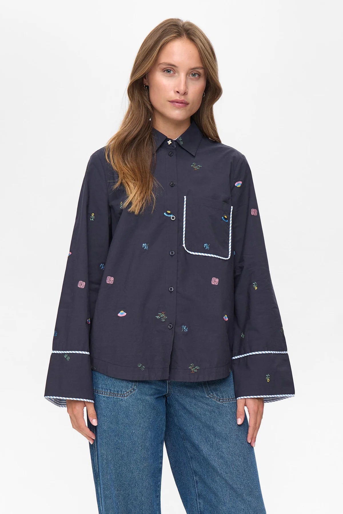 Numph Nuchiro Boxy Shirt in Dark Sapphire