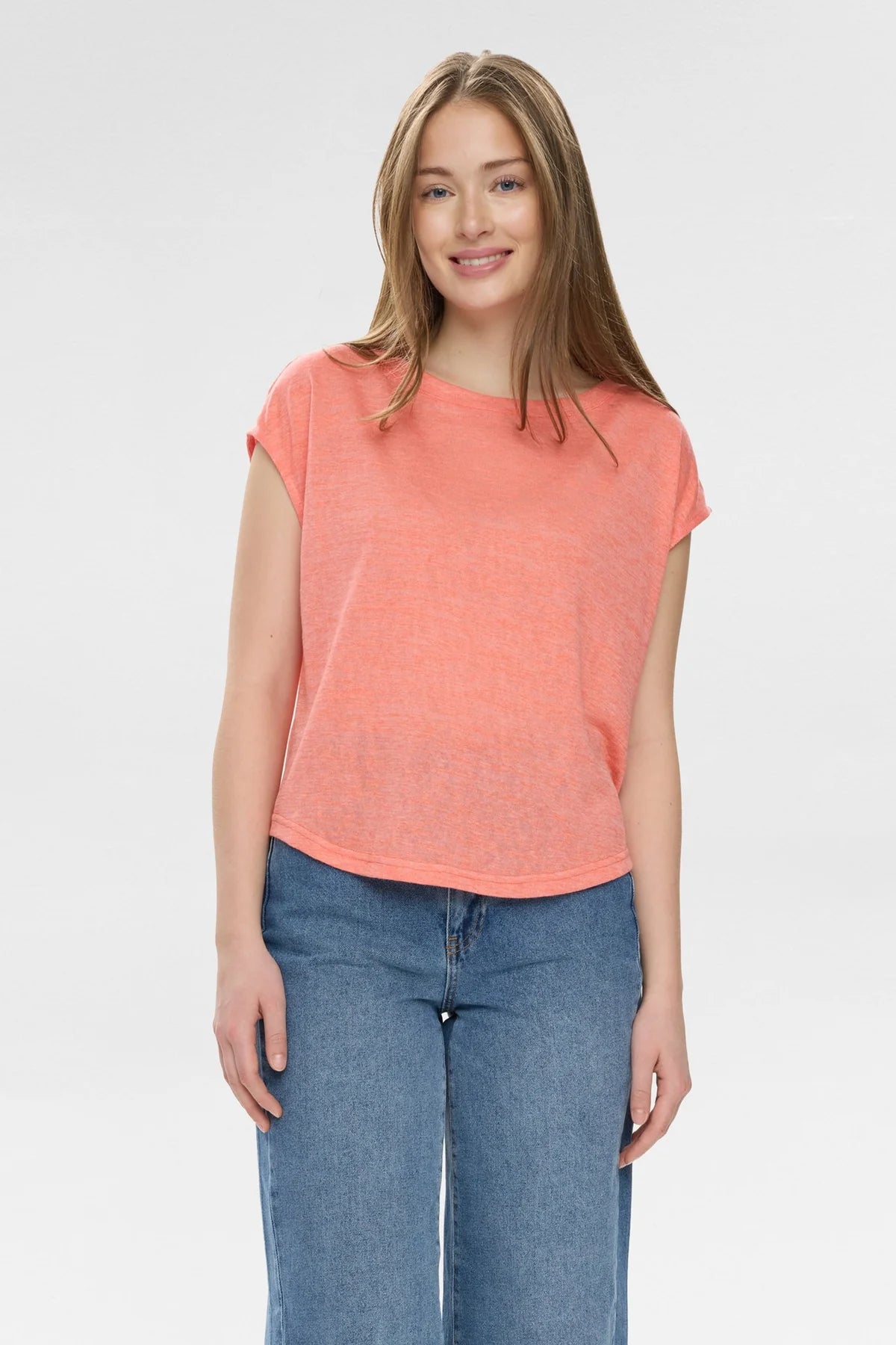 Numph Numeddi T-Shirt In Cayenne