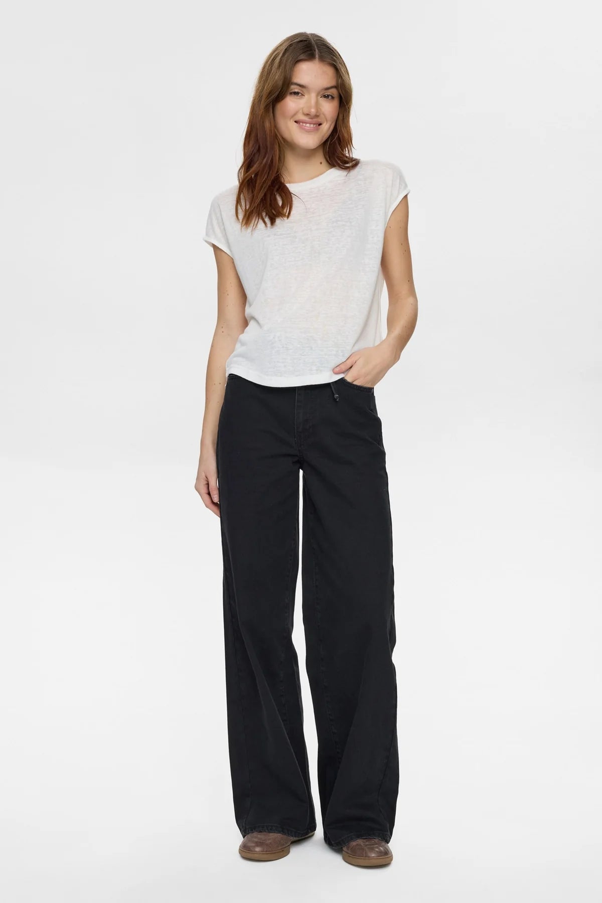 Numph Numeddi T-Shirt In Cloud Dancer