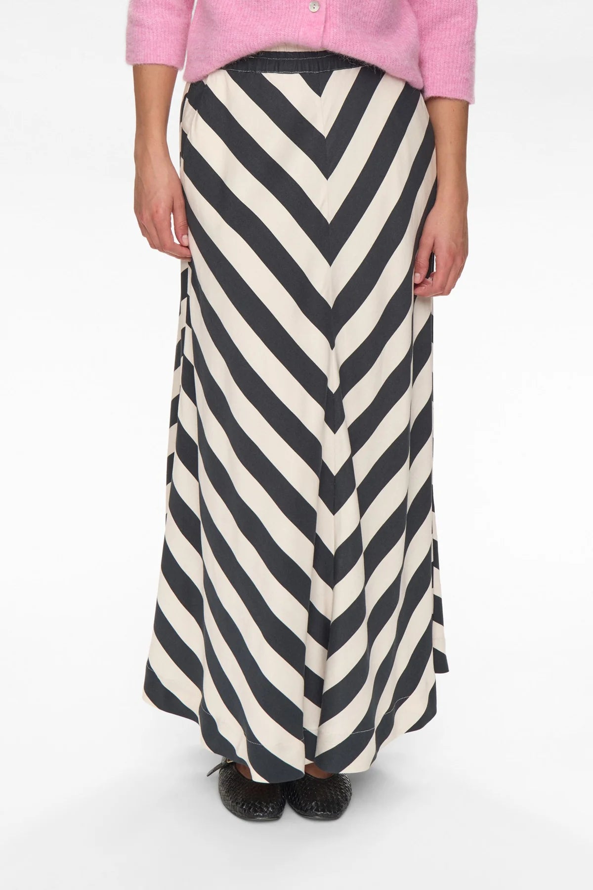 Numph Numinzu Skirt In Caviar