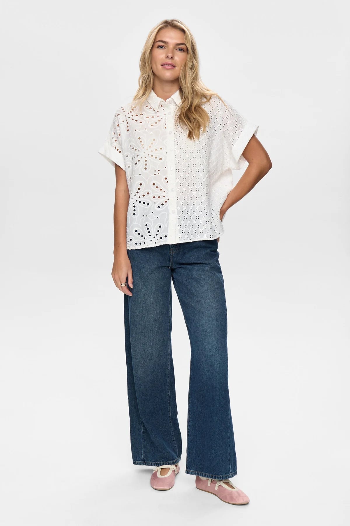 Numph Nupalma Sleeveless Shirt In Bright White