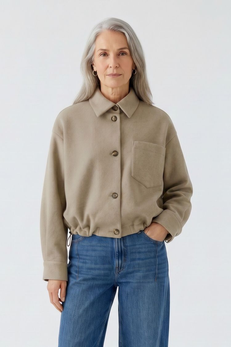 Oui Short Shacked in Taupe 100246