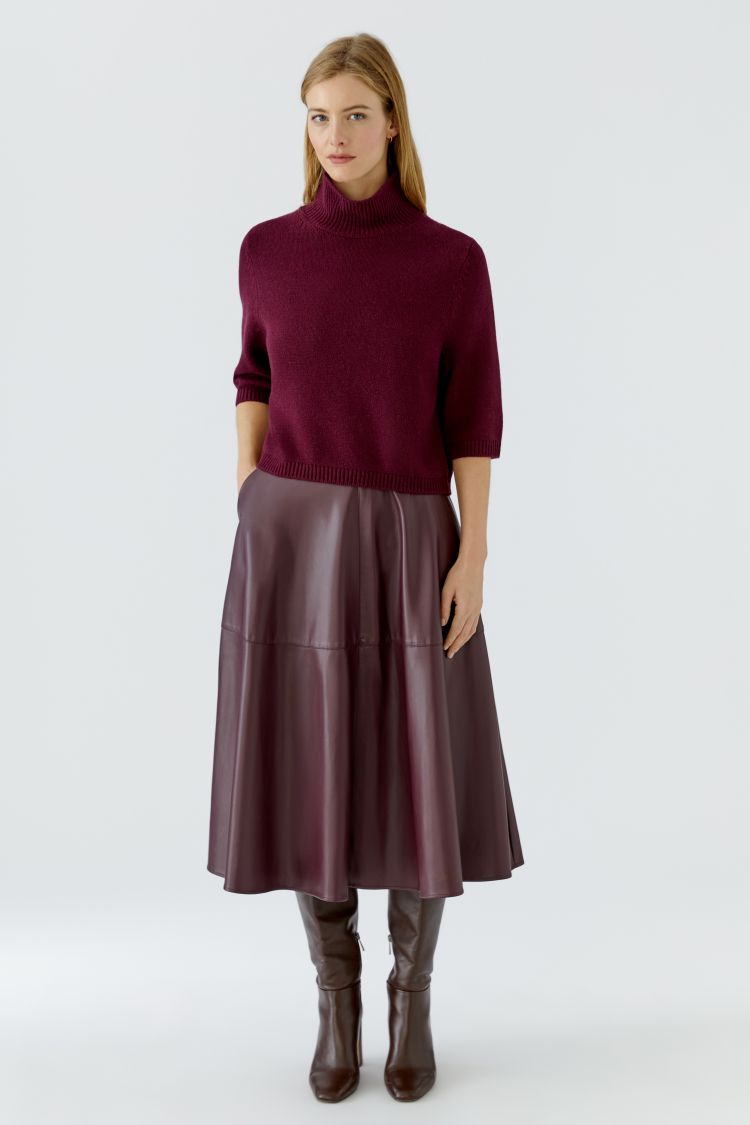 Oui Faux Leather Skirt in Bramble Berry 87352