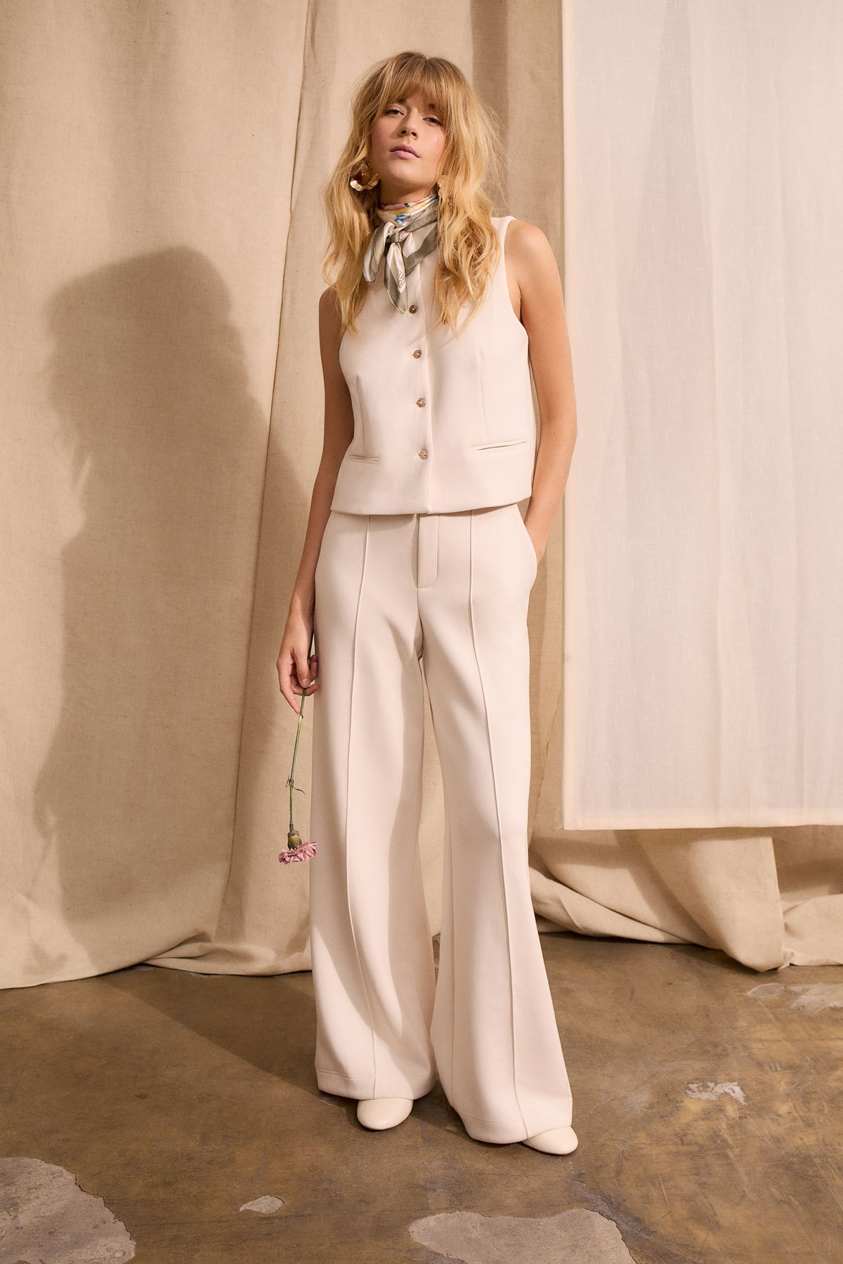 Oui Flowers Neck Scarf