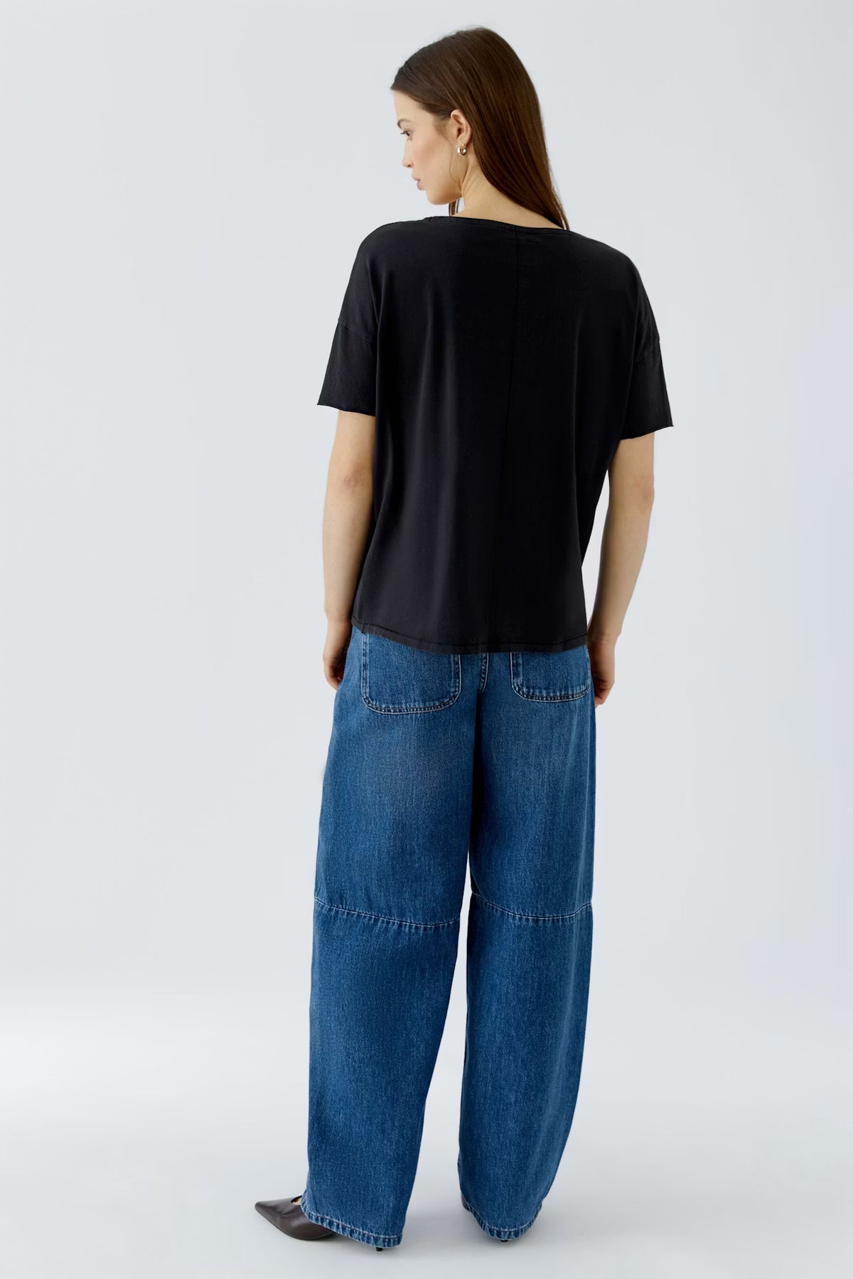 Oui Tee in Black with Floral Detail 99068