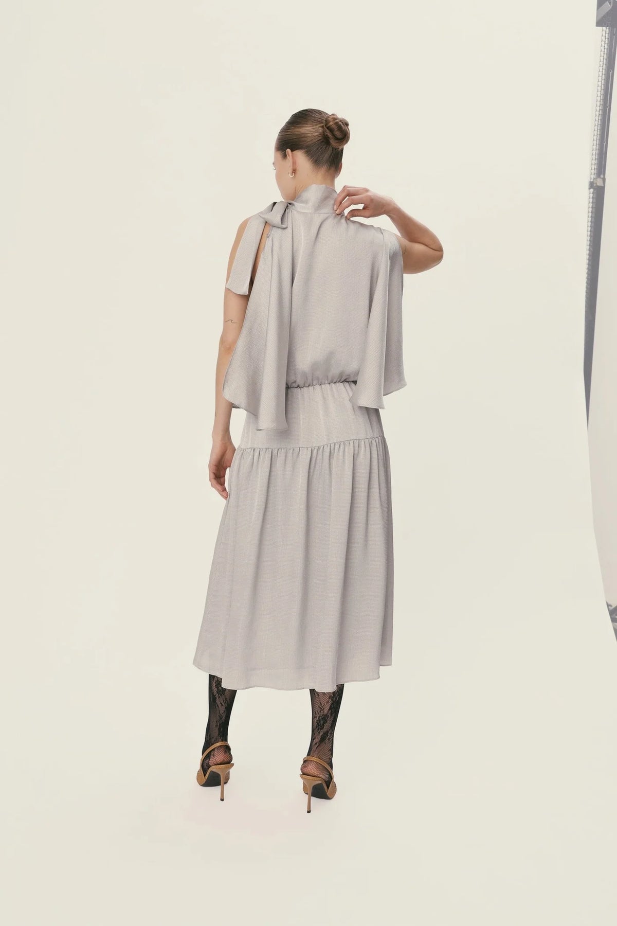 Stella Nova Butterfly Sleeved Dress in Pearl Grey
