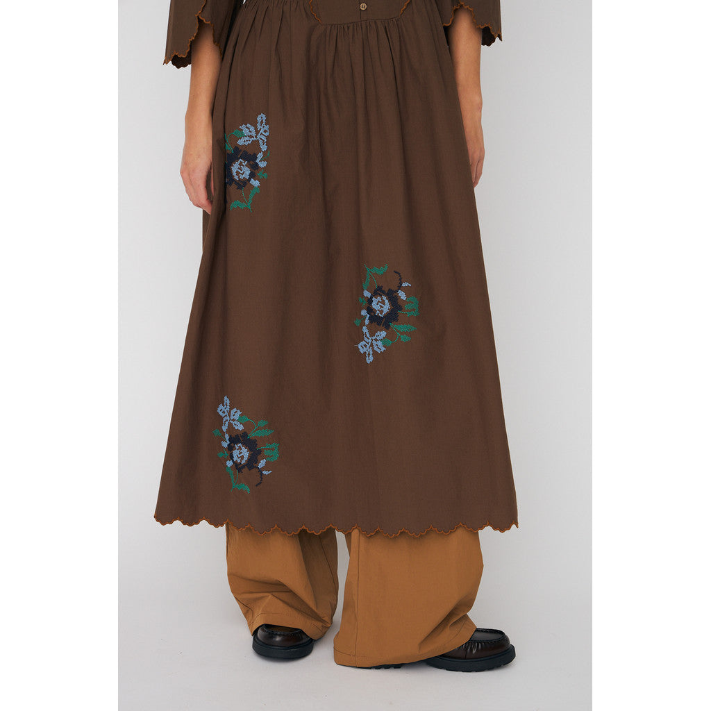 Stella Nova Embroidered Loose Midi Dress in Brown