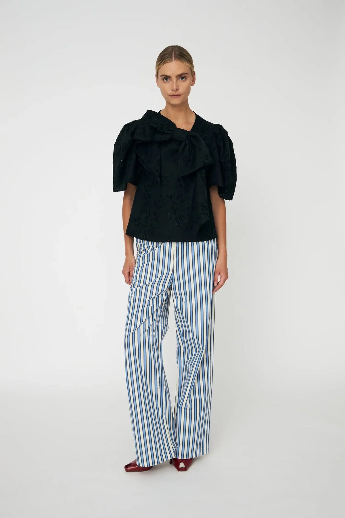 Stella Nova Festive Blouse With Bow In Black