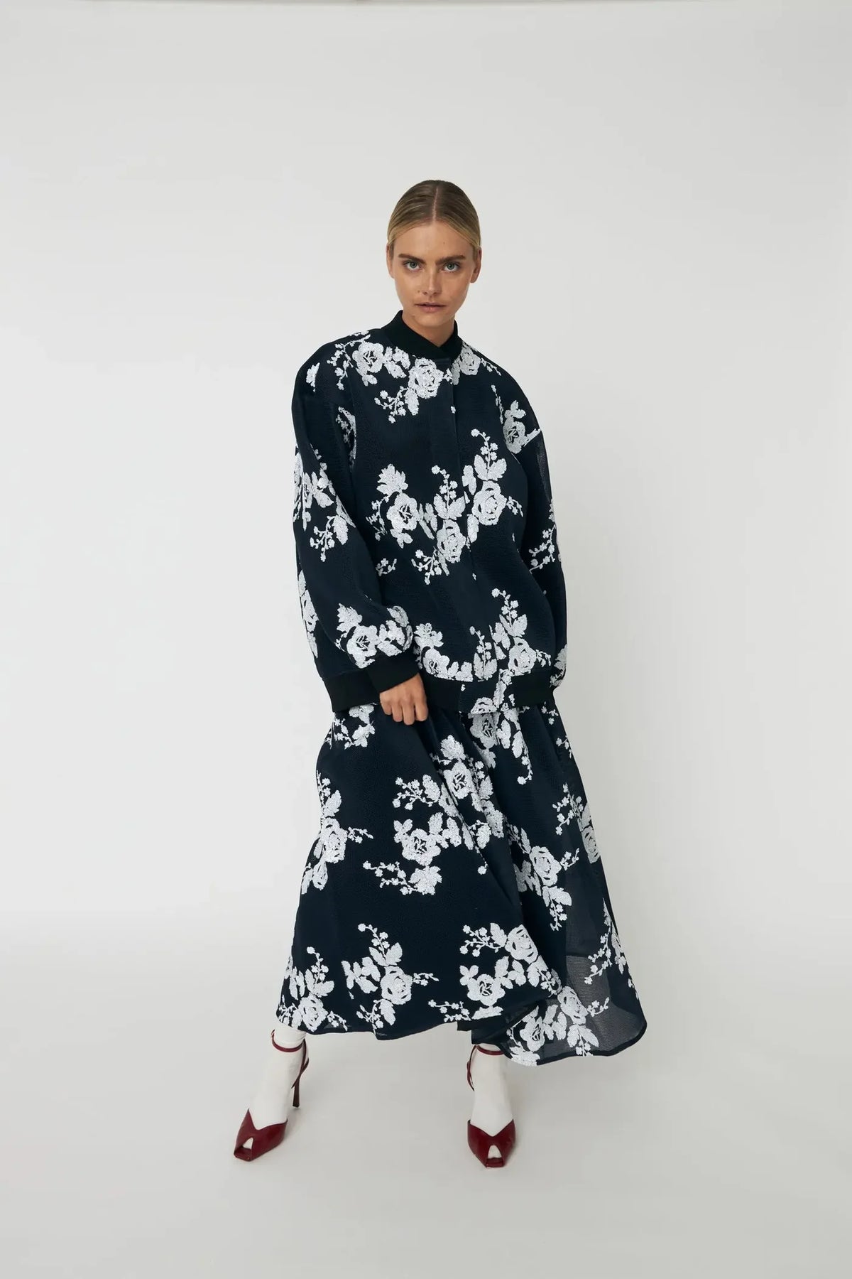 Stella Nova Sequins Mesh Midi Skirt In White And Blue