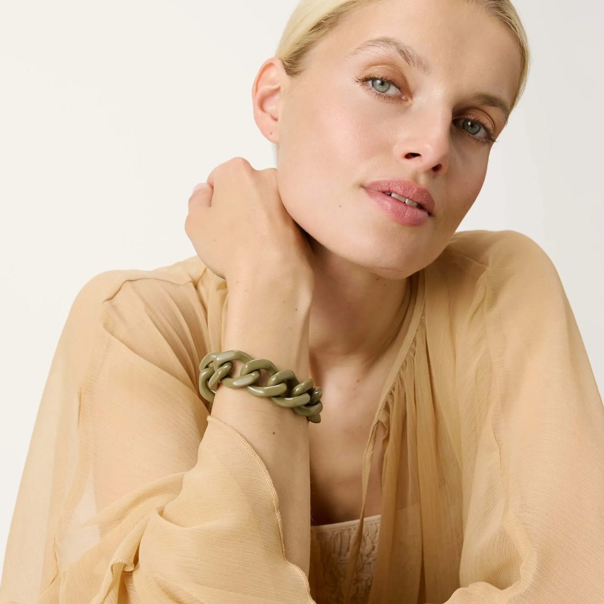Vanessa Baroni Flat Chain Bracelet in Light Olive