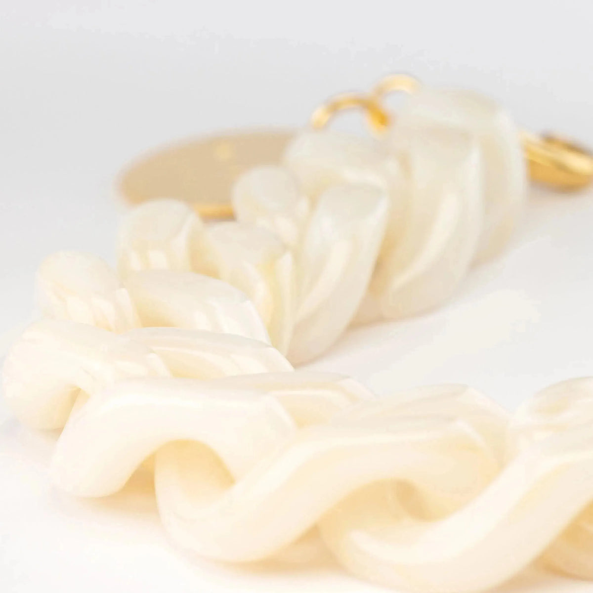 Vanessa Baroni Flat Chain Necklace in Pearl Marble