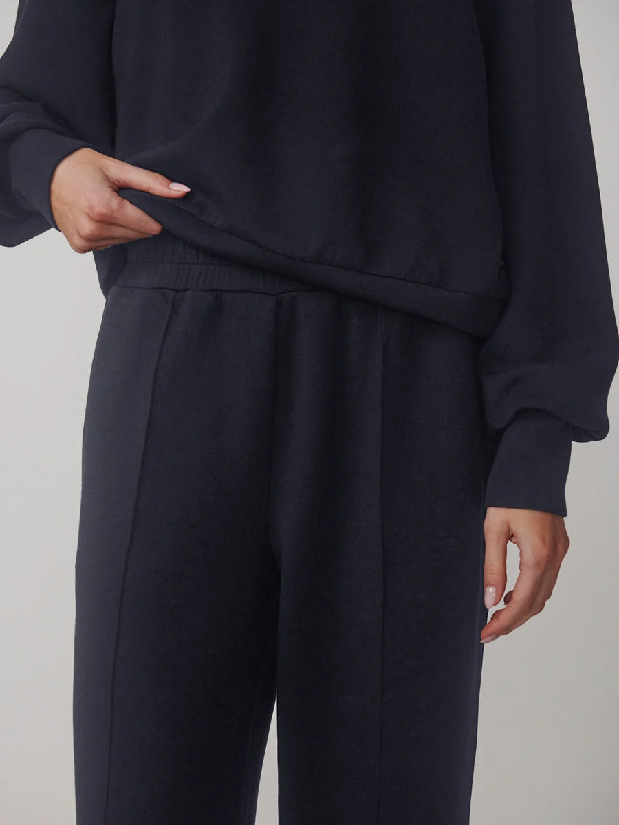 Varley Wide Pant in Navy 30"